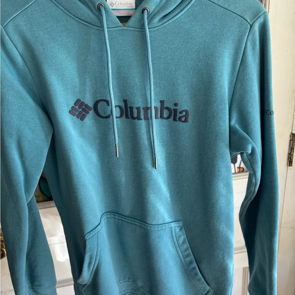 Columbia Women’s Teal Hoodie Sweater